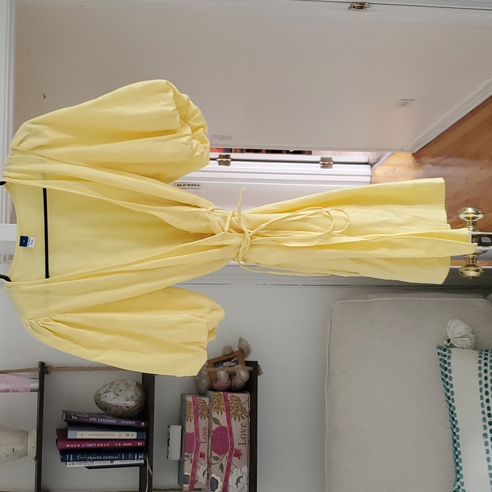 Yellow dress